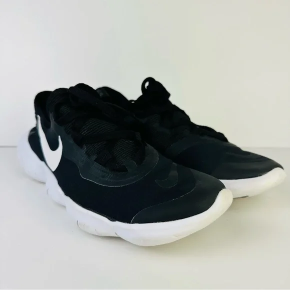 Nike Shoes Sold Nike Free Run Black White Lightweight